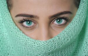 30代女性の肌荒れに最適なメイクの落とし方は？